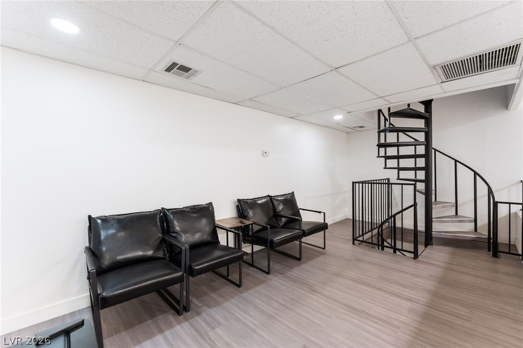 Image 32 of property listing at 6465 Edna Avenue, Las Vegas, NV 89146