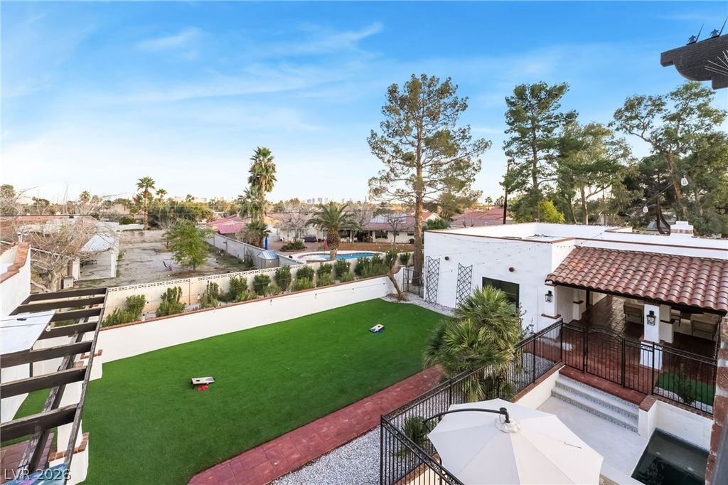 Image 77 of property listing at 6465 Edna Avenue, Las Vegas, NV 89146