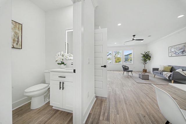 2016 Comstock Avenue, North Charleston, SC 29405