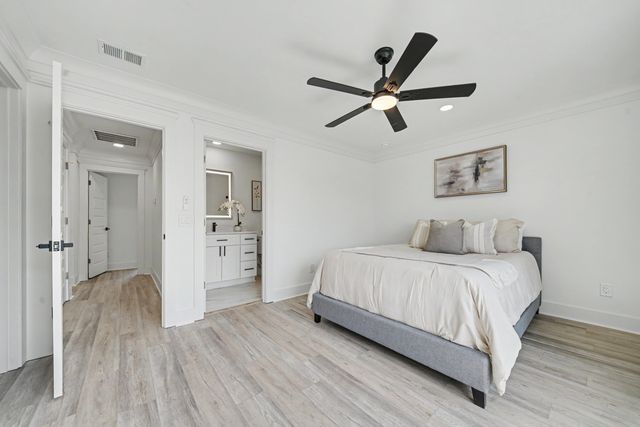 2016 Comstock Avenue, North Charleston, SC 29405