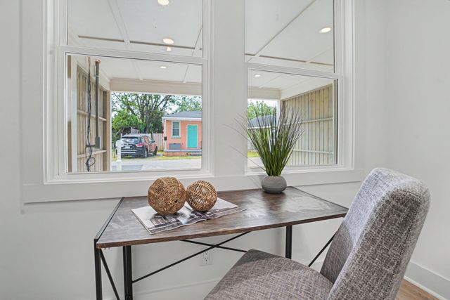 2016 Comstock Avenue, North Charleston, SC 29405