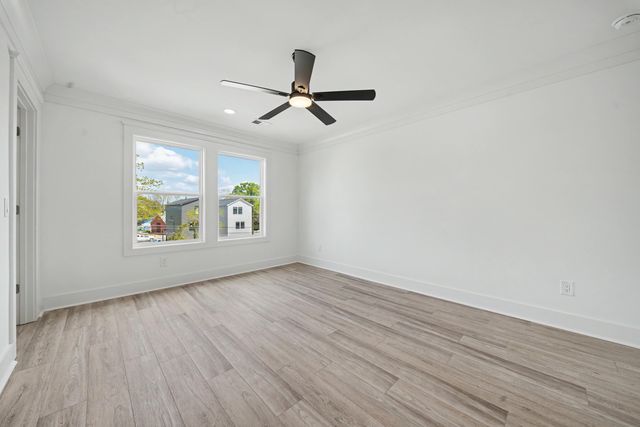 2016 Comstock Avenue, North Charleston, SC 29405