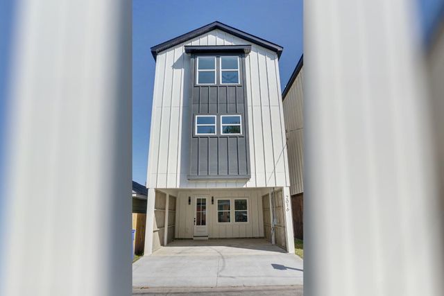 2016 Comstock Avenue, North Charleston, SC 29405