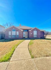 801 Parker Drive, Mesquite, TX 75181