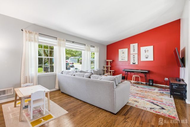 25 Merker Drive, Edison, NJ 08837
