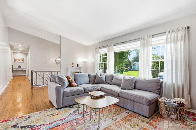 25 Merker Drive, Edison, NJ 08837