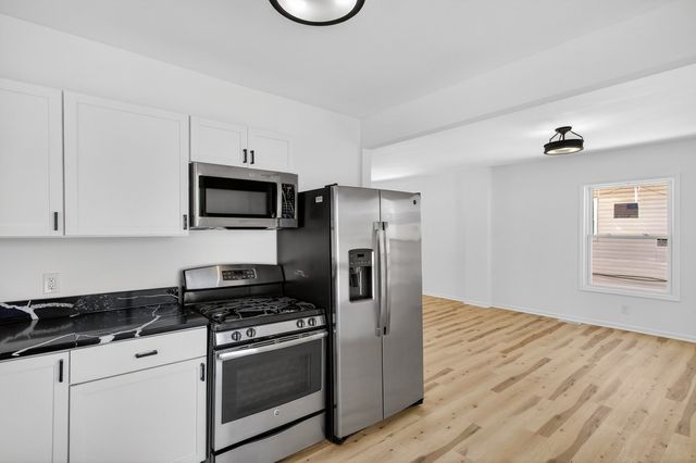 1111 Loomis Street, Rockford, IL 61102