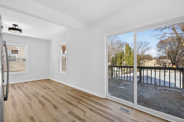 1111 Loomis Street, Rockford, IL 61102