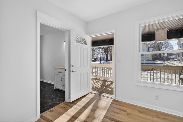 1111 Loomis Street, Rockford, IL 61102