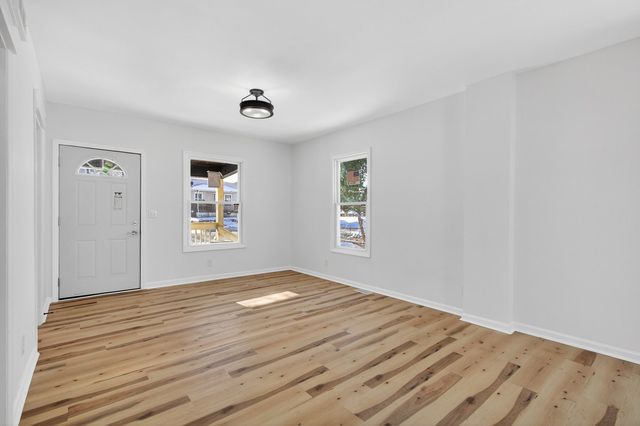 1111 Loomis Street, Rockford, IL 61102