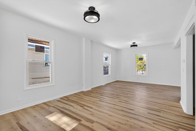 1111 Loomis Street, Rockford, IL 61102