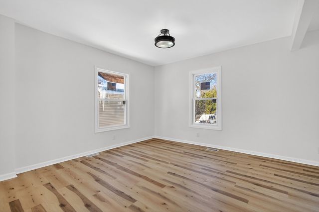 1111 Loomis Street, Rockford, IL 61102