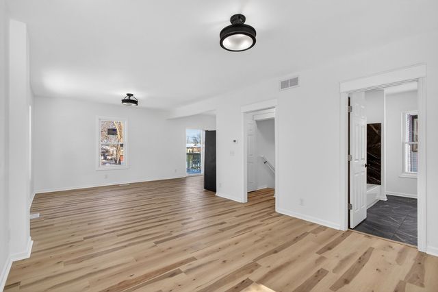 1111 Loomis Street, Rockford, IL 61102