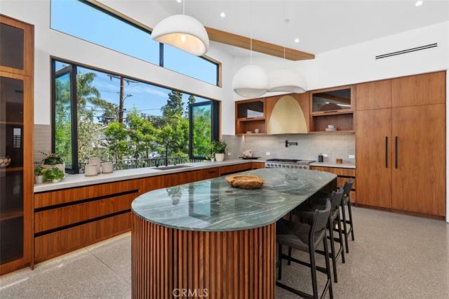 2398 Redlands Drive, Newport Beach, CA 92660