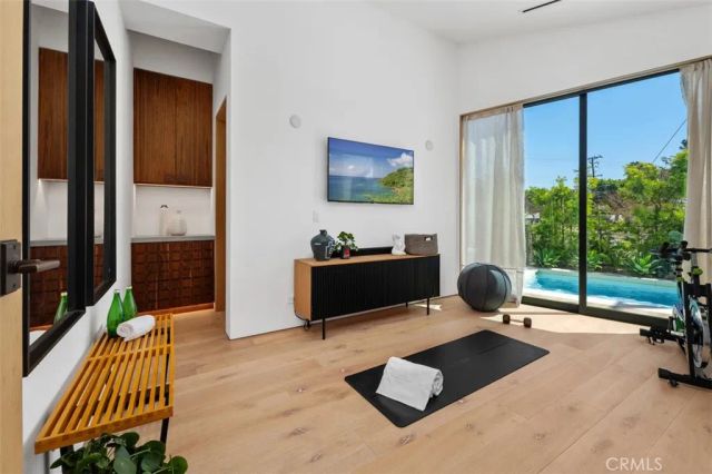 2398 Redlands Drive, Newport Beach, CA 92660