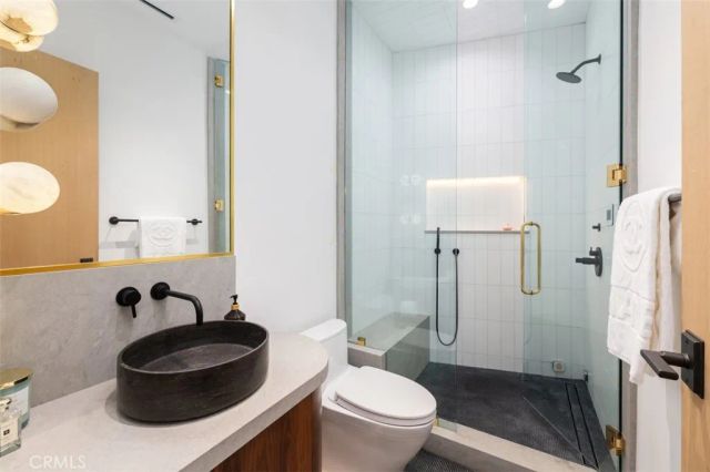 2398 Redlands Drive, Newport Beach, CA 92660