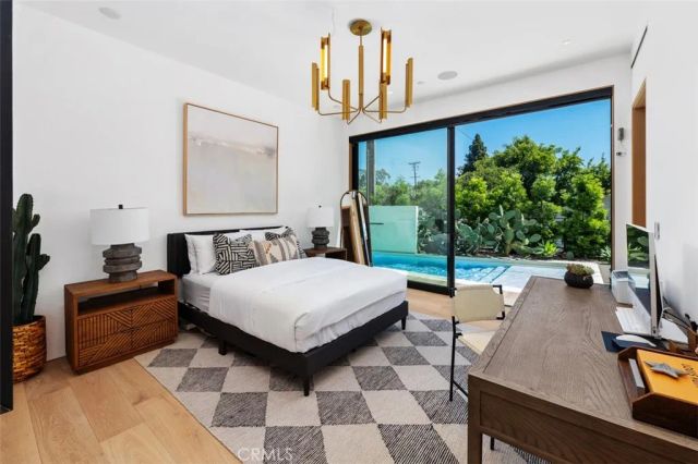 2398 Redlands Drive, Newport Beach, CA 92660