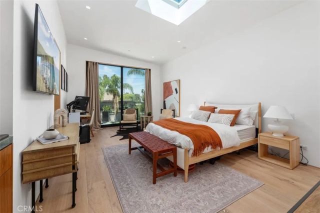 2398 Redlands Drive, Newport Beach, CA 92660