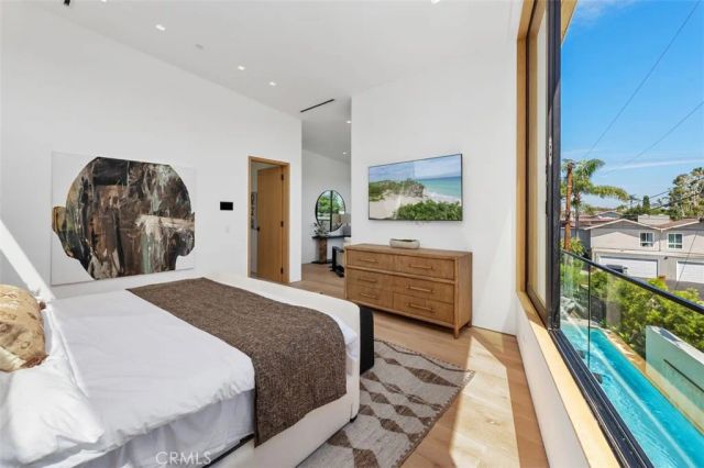 2398 Redlands Drive, Newport Beach, CA 92660