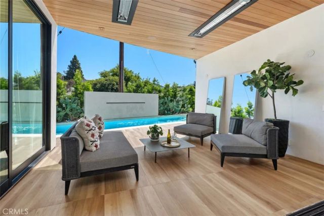 2398 Redlands Drive, Newport Beach, CA 92660