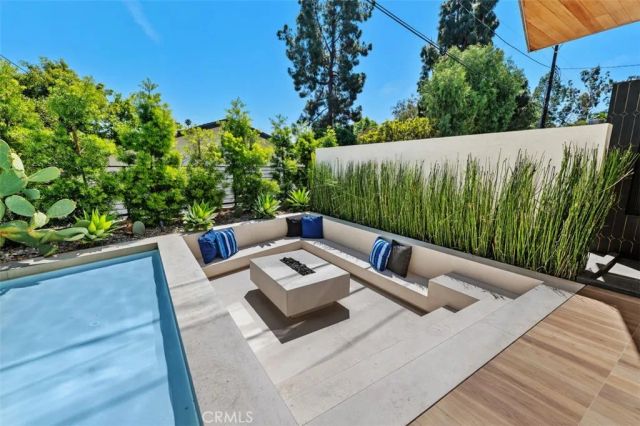 2398 Redlands Drive, Newport Beach, CA 92660