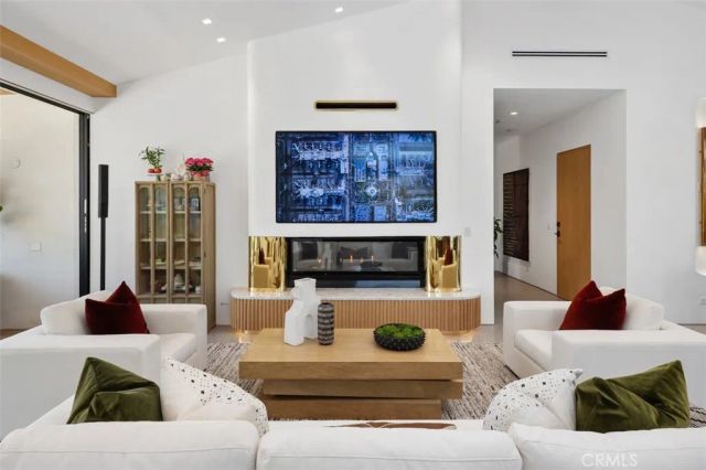 2398 Redlands Drive, Newport Beach, CA 92660