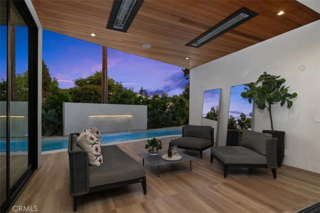 2398 Redlands Drive, Newport Beach, CA 92660