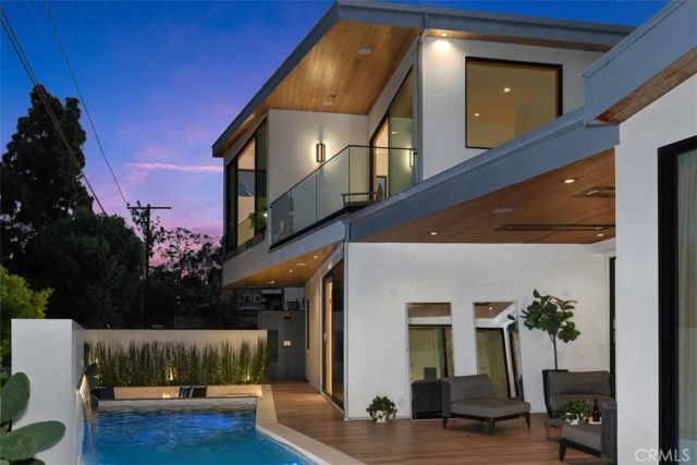 2398 Redlands Drive, Newport Beach, CA 92660