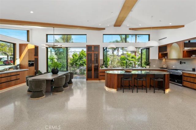 2398 Redlands Drive, Newport Beach, CA 92660
