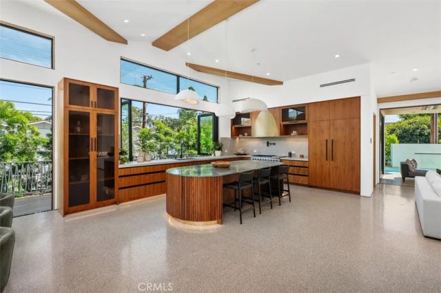 2398 Redlands Drive, Newport Beach, CA 92660
