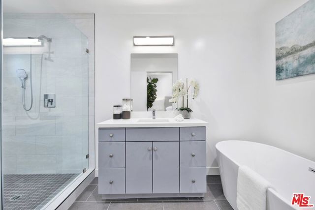 1458 Butler Avenue, Los Angeles, CA 90025