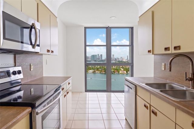 9 Island Ave 2306, Miami Beach, FL 33139