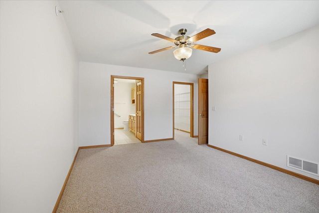 201 Oconomowoc PARKWAY, Oconomowoc, WI 53066