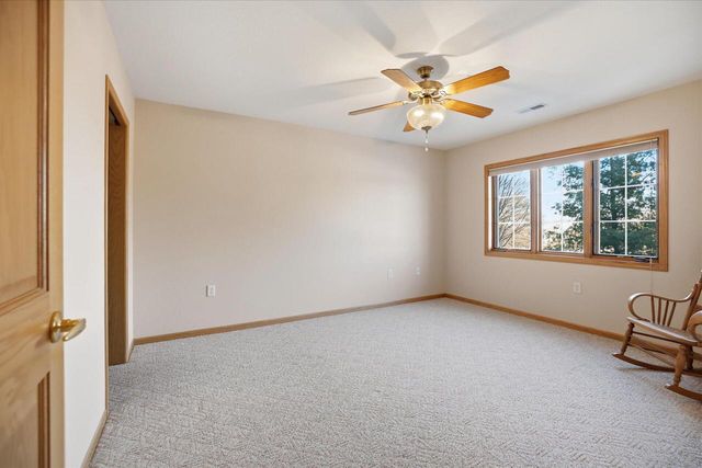 201 Oconomowoc PARKWAY, Oconomowoc, WI 53066