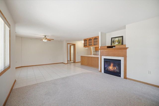 201 Oconomowoc PARKWAY, Oconomowoc, WI 53066