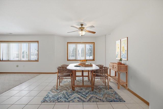 201 Oconomowoc PARKWAY, Oconomowoc, WI 53066