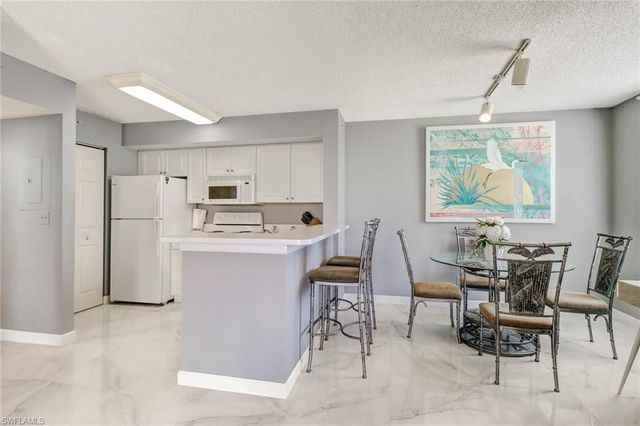 1265 Wildwood Lakes BLVD 102, Naples, FL 34104
