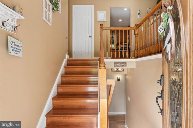 9 CLOVER HILL DR, Stafford, VA 22556
