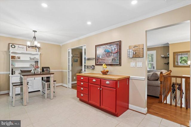 9 CLOVER HILL DR, Stafford, VA 22556