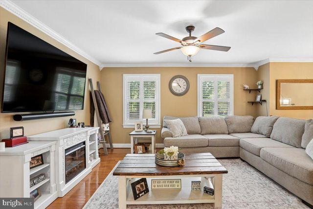 9 CLOVER HILL DR, Stafford, VA 22556