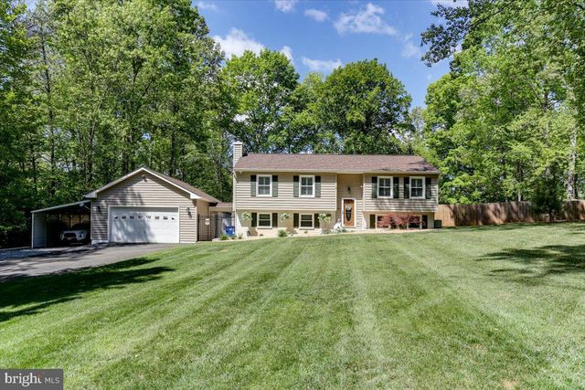 9 CLOVER HILL DR, Stafford, VA 22556