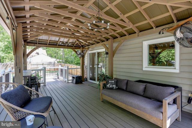 9 CLOVER HILL DR, Stafford, VA 22556