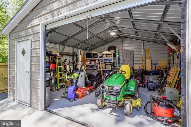 9 CLOVER HILL DR, Stafford, VA 22556