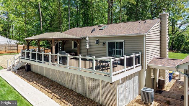 9 CLOVER HILL DR, Stafford, VA 22556