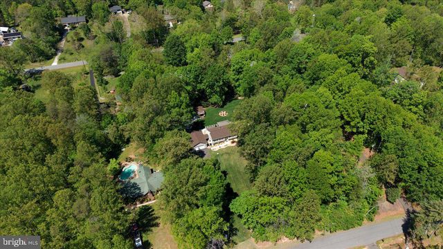 9 CLOVER HILL DR, Stafford, VA 22556