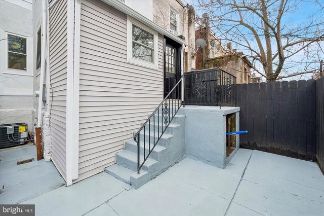 158 N EDGEWOOD ST, Philadelphia, PA 19139