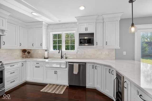2389 River Birch Court, Avon, IN 46123
