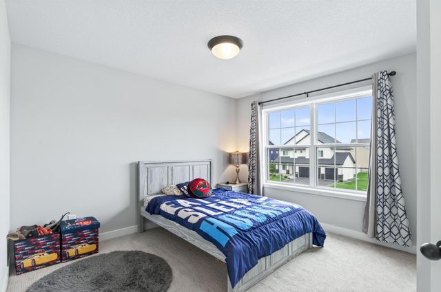 18301 Glacier Way, Lakeville, MN 55044