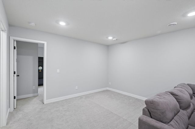 18301 Glacier Way, Lakeville, MN 55044