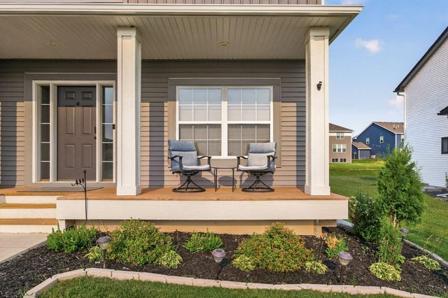 18301 Glacier Way, Lakeville, MN 55044